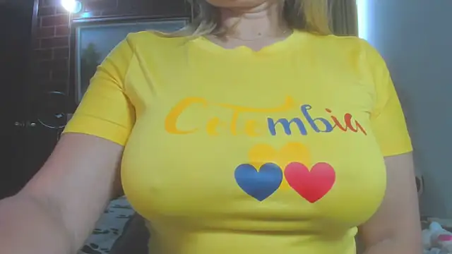 Snapshot of LatinaMature_ chatting on May 2026 04:04:02 PM LatinaMature online show from May 2026 04:04:02 PM