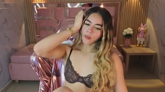 lilith4 s online show from February 2026 08:20:01 PM