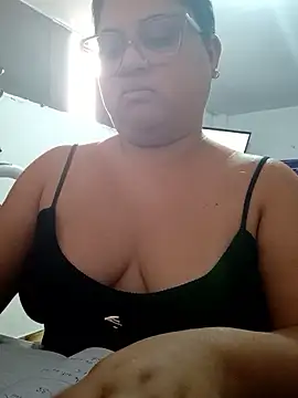 Snapshot of Chiki_hot92 chatting on January 2026 11:18:02 PM Chiki hot92 online show from January 2026 11:18:02 PM