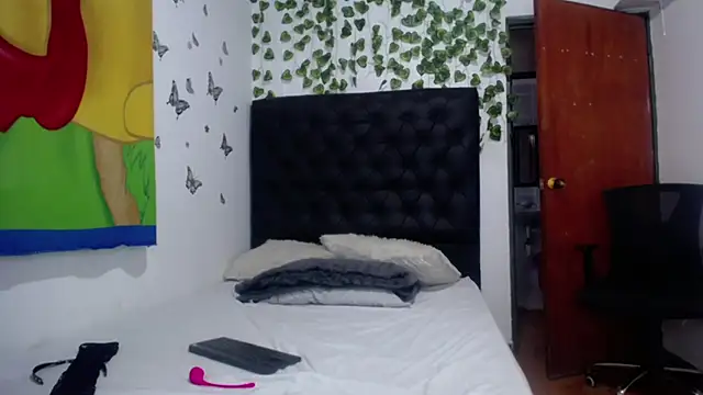 isabel 09 online show from November 2025 03:03:02 PM