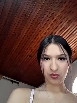 Snapshot of AggathaSanders_ chatting on September 2025 01:35:01 PM AggathaSanders  online show from September 2025 01:35:01 PM