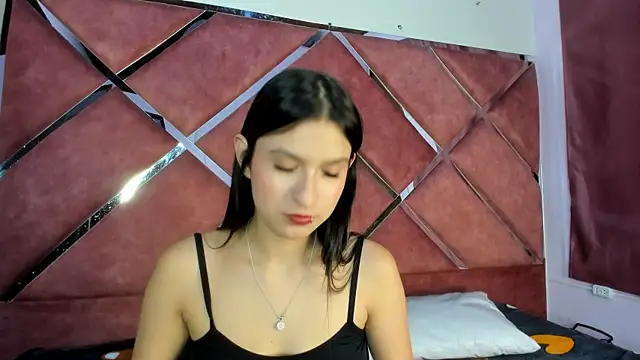 Snapshot of AggathaSanders_ chatting on October 2025 02:11:02 AM AggathaSanders  online show from October 2025 02:11:02 AM