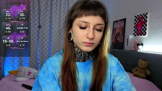 LilithPoison online show from November 2025 06:10:01 PM