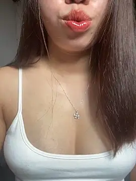 Snapshot of Rose-babyx chatting on April 2026 02:15:02 AM Rose-babyx online show from April 2026 02:15:02 AM