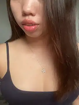 Snapshot of Rose-babyx chatting on April 2026 08:23:02 AM Rose-babyx online show from April 2026 08:23:02 AM
