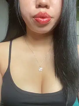 Snapshot of Rose-babyx chatting on May 2026 02:17:01 AM Rose-babyx online show from May 2026 02:17:01 AM