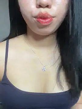 Snapshot of Rose-babyx chatting on May 2026 03:04:02 AM Rose-babyx online show from May 2026 03:04:02 AM