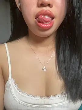 Snapshot of Rose-babyx chatting on June 2026 02:21:01 AM Rose-babyx online show from June 2026 02:21:01 AM