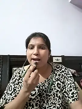 Snapshot of aliya-jaan71 chatting on July 2026 07:01:02 PM aliya-jaan71 online show from July 2026 07:01:02 PM