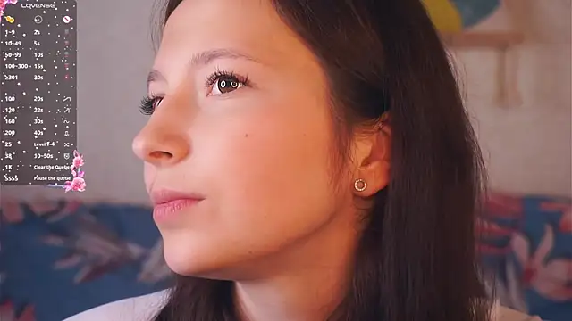 GabrielleLynchard online show from October 2025 07:20:01 PM