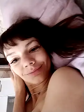 Snapshot of AliceSwan1122 chatting on July 2026 02:45:02 PM AliceSwan1122 online show from July 2026 02:45:02 PM