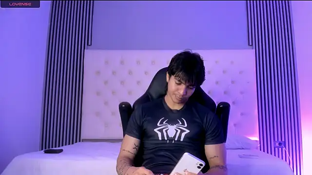 toji luxxer online show from December 2025 03:11:01 AM