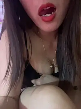 Moon pusy online show from April 2026 01:53:01 PM