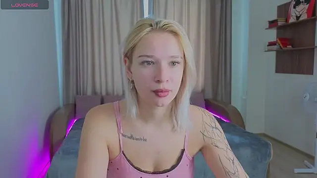 MistyMayers online show from September 2025 04:28:01 AM