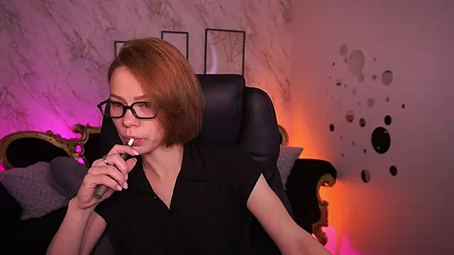 Snapshot of ShyySiren chatting on May 2026 03:45:02 AM ShyySiren online show from May 2026 03:45:02 AM