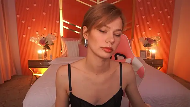 Snapshot of ShyySiren chatting on June 2026 07:24:02 AM ShyySiren online show from June 2026 07:24:02 AM