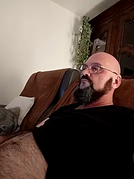 Snapshot of Rascran1 chatting on November 2025 10:08:02 PM Rascran1 online show from November 2025 10:08:02 PM