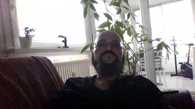 Snapshot of Rascran1 chatting on November 2025 03:51:01 PM Rascran1 online show from November 2025 03:51:01 PM