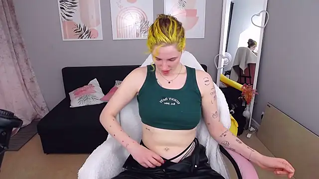 SabrinaRayX online show from April 2026 12:35:02 PM