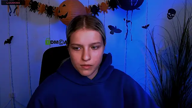 kaela spell  online show from October 2025 07:47:02 PM