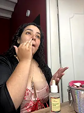 krisstenSantos online show from October 2025 01:53:02 PM