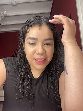 krisstenSantos online show from October 2025 12:04:02 PM