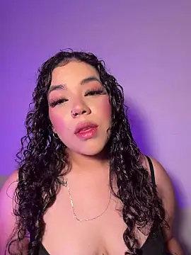 krisstenSantos online show from April 2026 02:55:02 PM