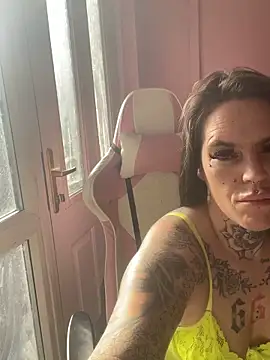 DIRTY PAISLEY X online show from October 2025 01:57:02 PM