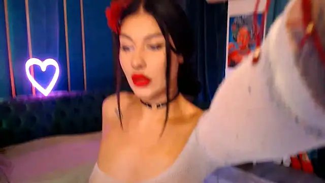 SuzanStacks online show from October 2025 06:02:02 AM