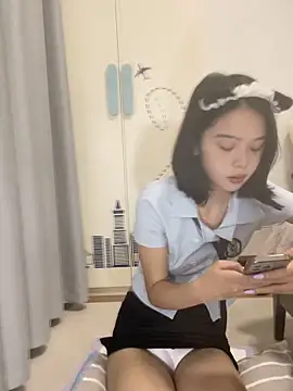 Snapshot of qiqi_x chatting on September 2025 01:24:02 PM qiqi x online show from September 2025 01:24:02 PM