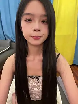 Snapshot of qiqi_x chatting on October 2025 02:29:02 PM qiqi x online show from October 2025 02:29:02 PM