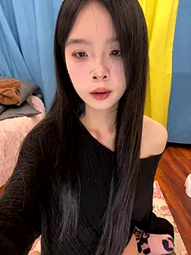 qiqi x online show from November 2025 02:23:01 PM