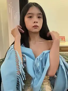 qiqi x online show from December 2025 04:04:01 PM