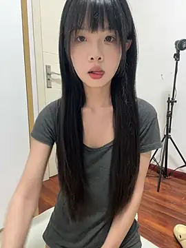 Snapshot of qiqi_x chatting on July 2026 12:33:01 PM qiqi x online show from July 2026 12:33:01 PM