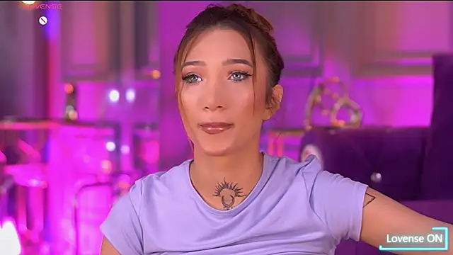 SiennaJayden online show from November 2025 07:01:02 PM