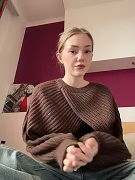 MilaMoone online show from February 2026 11:31:02 AM