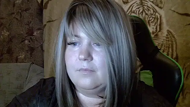 YuliiaSan online show from October 2025 07:43:01 PM