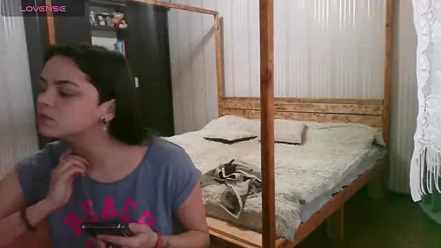 Snapshot of EthelsLover chatting on December 2025 09:37:01 AM EthelsLover online show from December 2025 09:37:01 AM