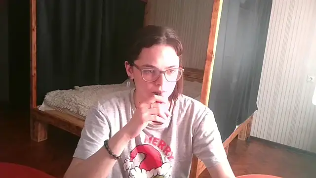 Snapshot of EthelsLover chatting on March 2026 08:10:02 AM EthelsLover online show from March 2026 08:10:02 AM