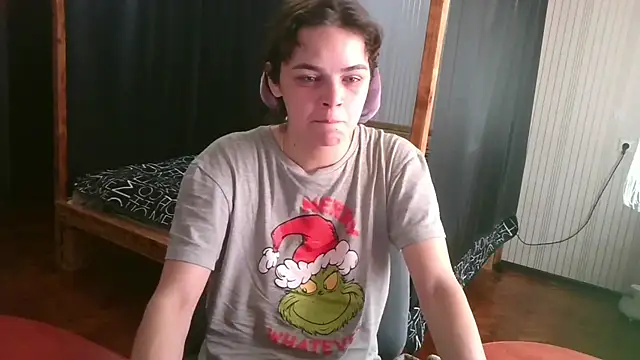 Snapshot of EthelsLover chatting on June 2026 08:39:01 AM EthelsLover online show from June 2026 08:39:01 AM