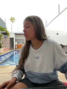 EMILIIA RICHTER   online show from October 2025 11:31:01 AM