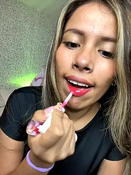 EMILIIA RICHTER   online show from November 2025 05:58:02 PM