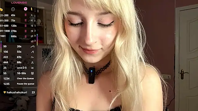 FridaAaberg online show from November 2025 07:33:02 AM