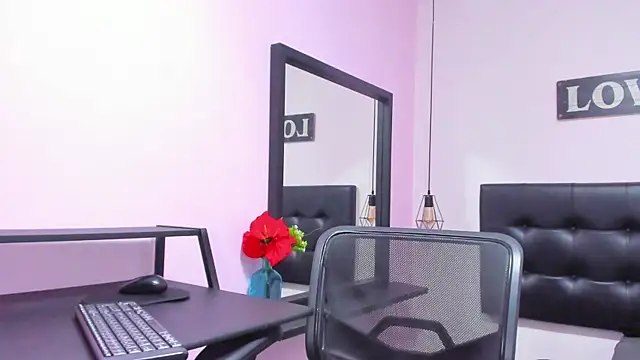 Snapshot of Zaira-Black chatting on October 2025 08:15:01 PM Zaira-Black online show from October 2025 08:15:01 PM