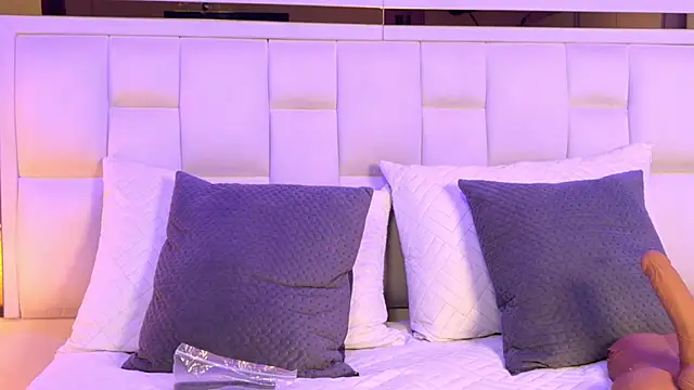 paulina cano online show from November 2025 07:21:01 PM