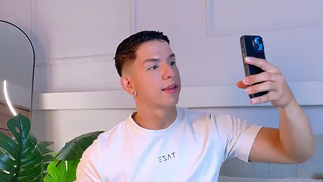 ZaneDawson online show from April 2026 07:44:01 PM