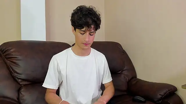 Xam Collen online show from November 2025 03:25:02 PM