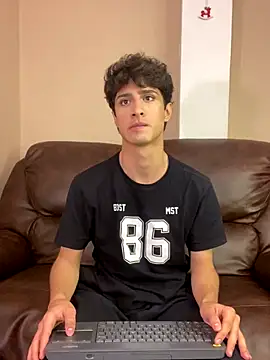 Xam Collen online show from December 2025 04:38:01 PM