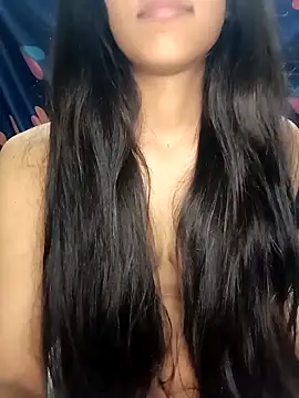 reetika6375 online show from November 2025 10:48:01 PM