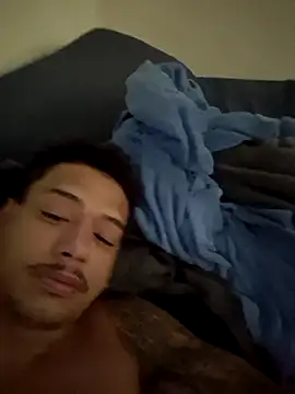 maicon9339 online show from November 2025 05:34:01 PM